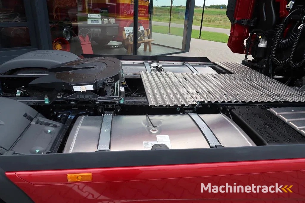 MAN TGX 18.560 MAN - 18.560 - D30 - ADR - Full air New! 75KM