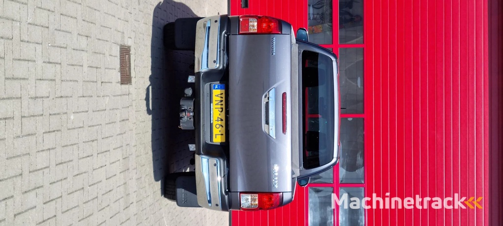 Toyota Hilux 2.4 D-4D 4x4 Automaat | 150pk | Luxe uitvoering Hilux 2.4 D-4D 4x4 Automaat
