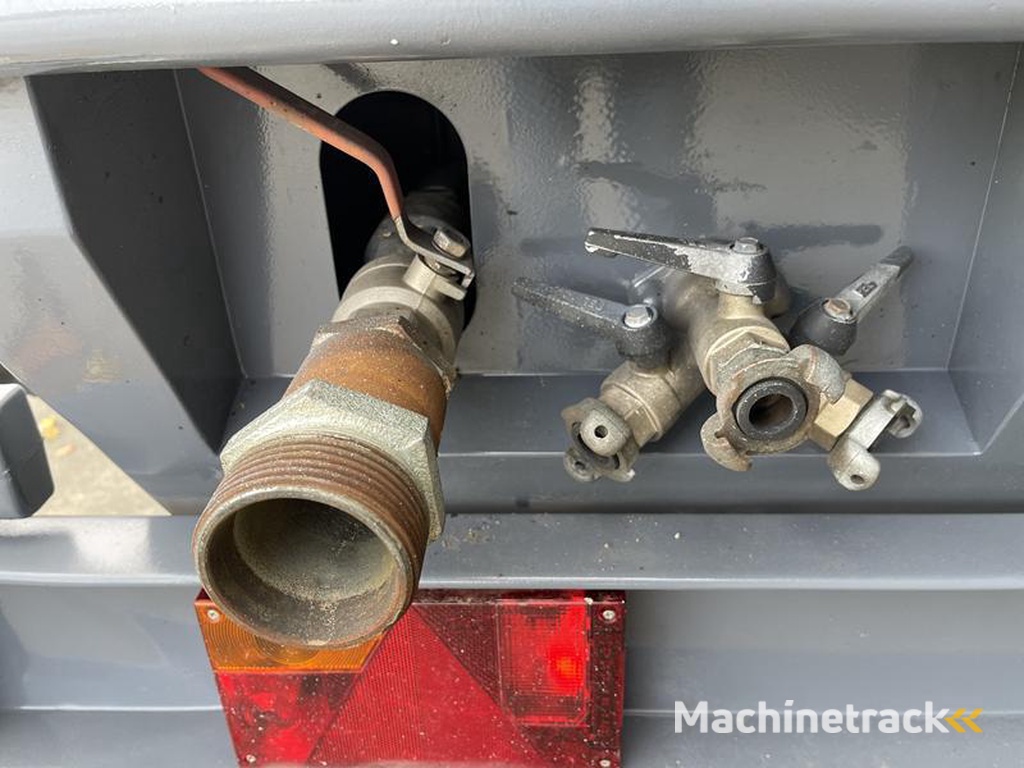 Atlas Copco XAHS 186 DD - N