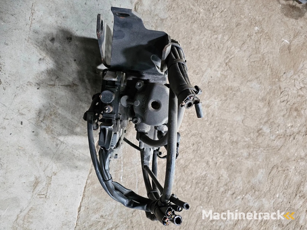 Wabco Mercedes Actros  Ebs modulator - A9304290040005