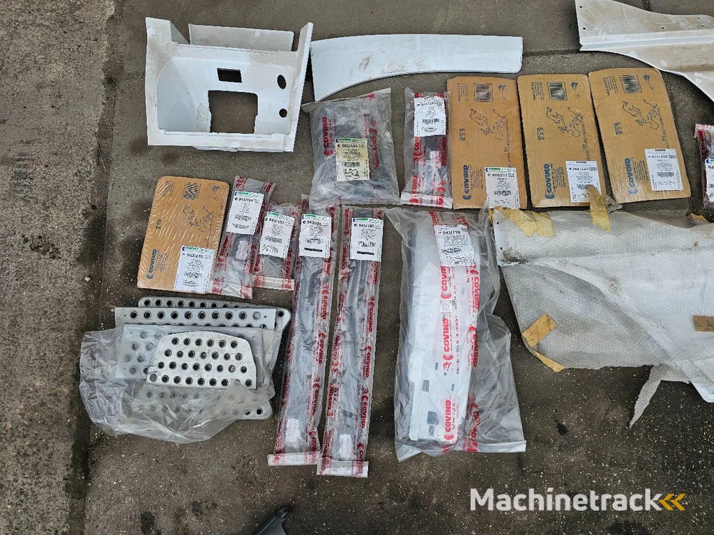 Covind Mercedes body part lot