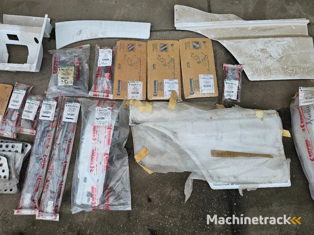 Covind Mercedes body part lot