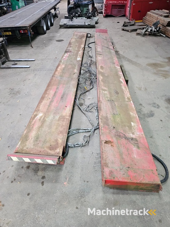 Stertil-Koni Ultra 4-koloms Hefbrug 17500KG