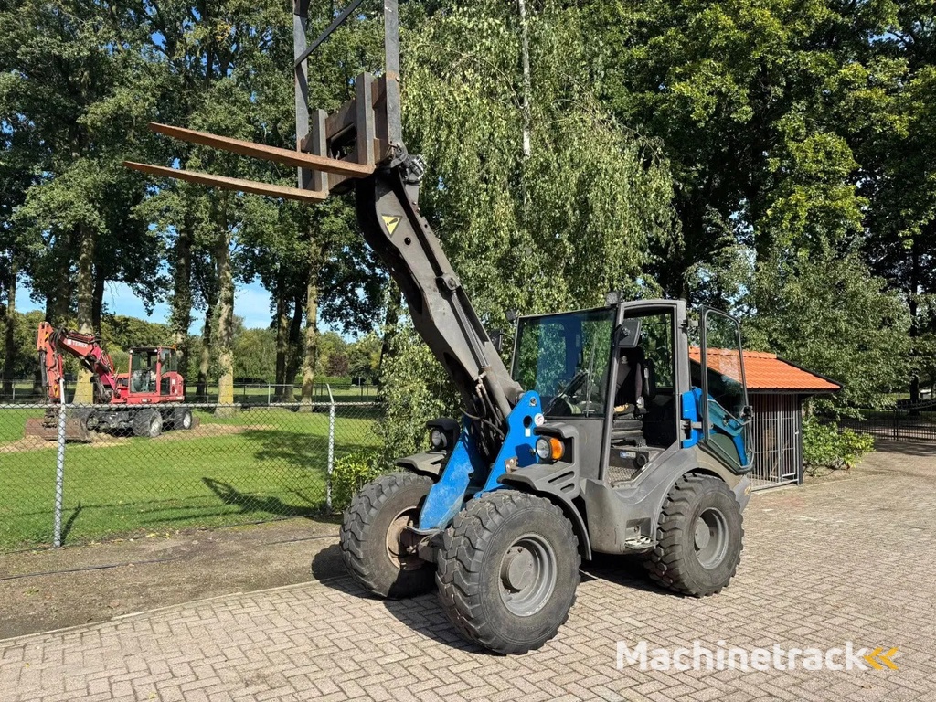 Ahlmann AX70 Shovel loader
