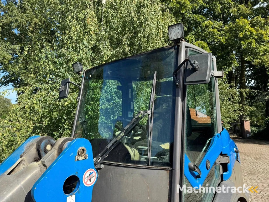 Ahlmann AX70 Shovel loader