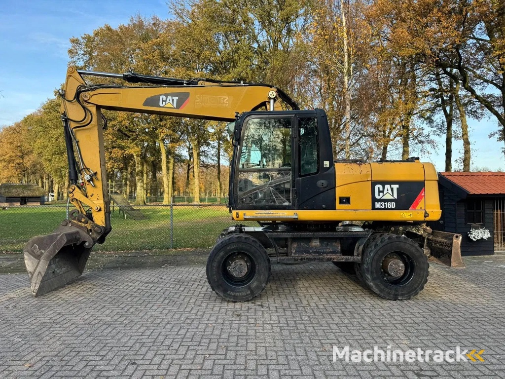 Caterpillar M316D Mobiele graafmachine