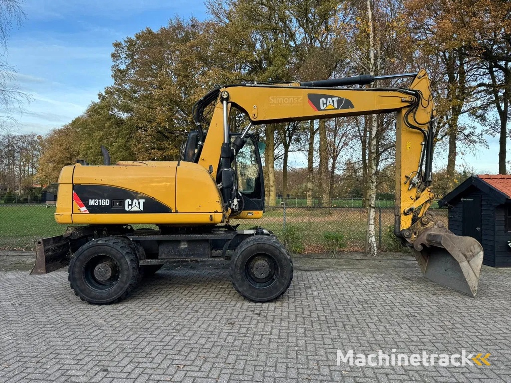 Caterpillar M316D Mobiele graafmachine