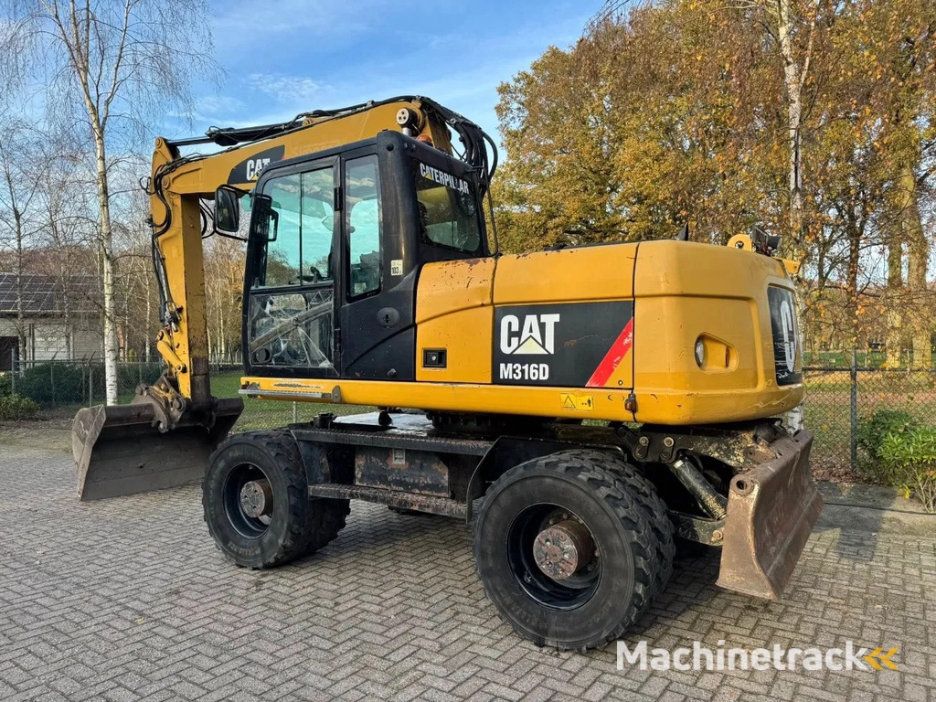 Caterpillar M316D Mobiele graafmachine