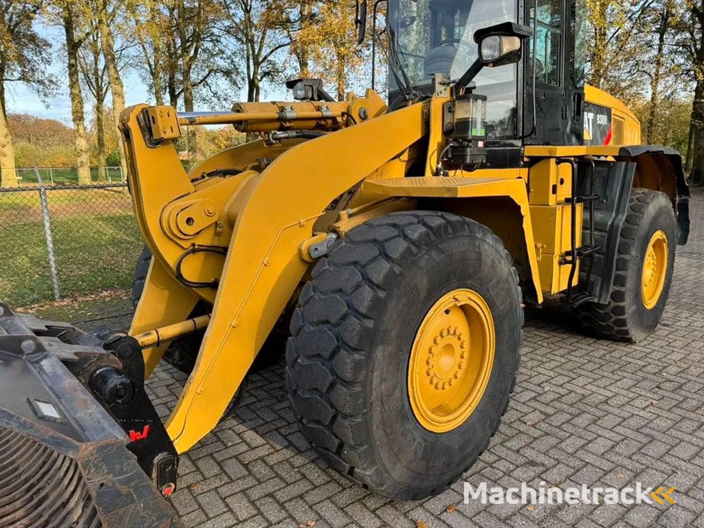 Caterpillar 938H Shovel loader