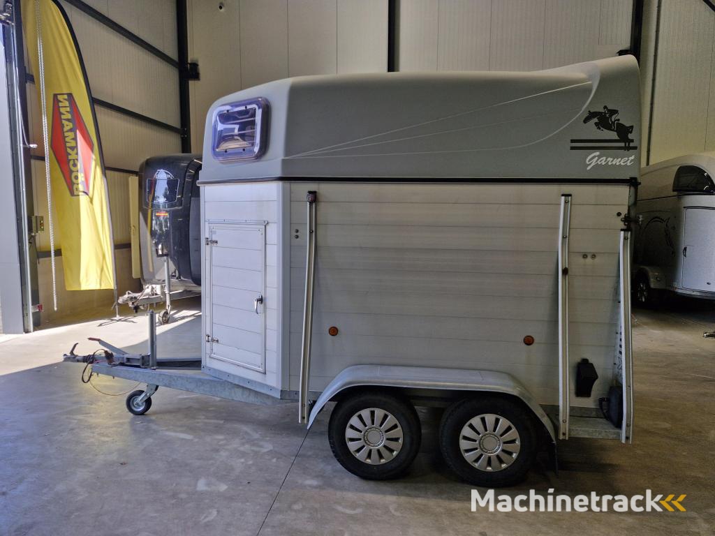 XX Trail Garnet Aluminium opbouw en vloer