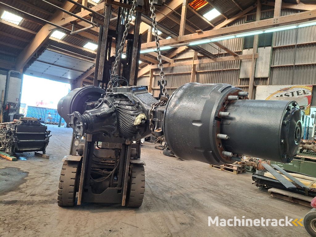 MERCEDES-BENZ R300P- 13 TON