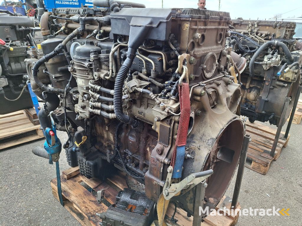 MERCEDES-BENZ OM471LA 420HP