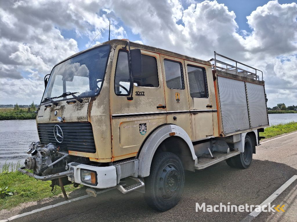 MERCEDES-BENZ 1017