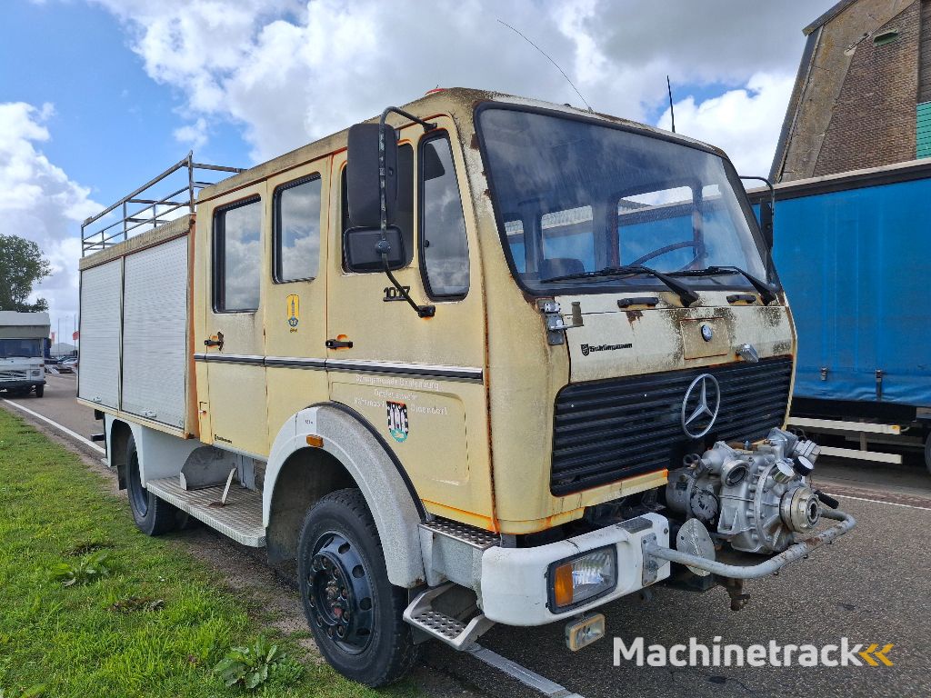 MERCEDES-BENZ 1017