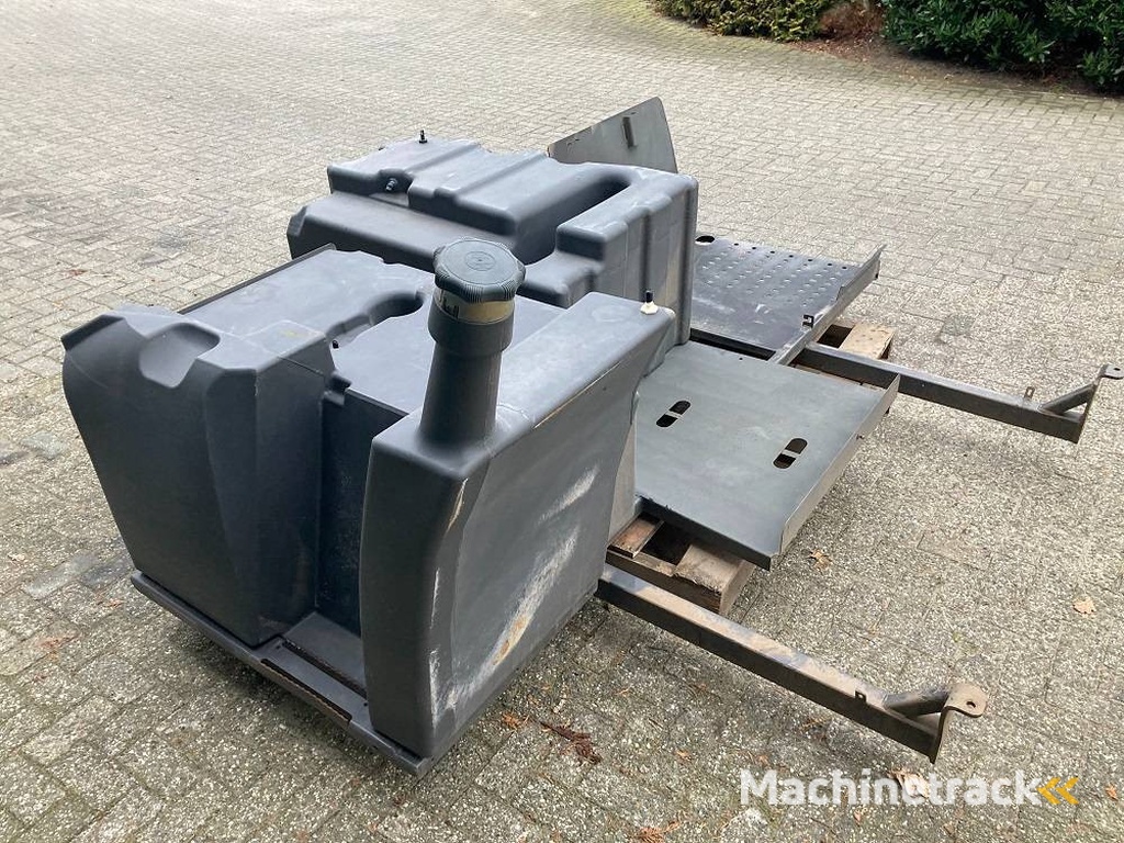 CLAAS diesel tank CLAAS JAGUAR