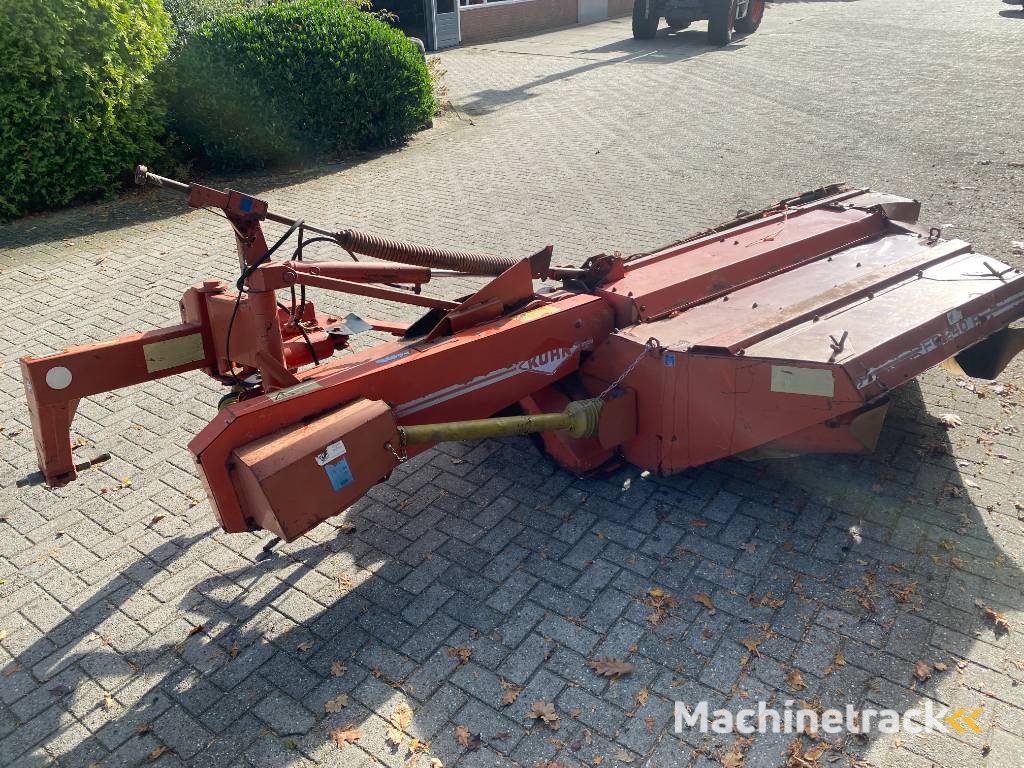 Kuhn 2.82