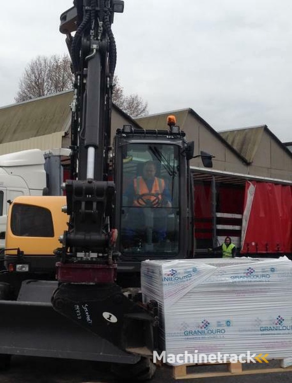 ONE-TP Tablier fourche à palette pour pelles et chargeuses