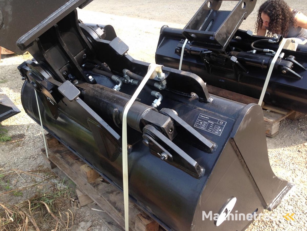 ONE-TP Curage inclinable pour pelles