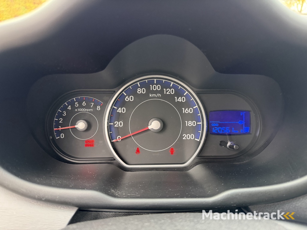 Hyundai i10 1.1 i-Drive Cool Airco / Trekhaak / Stoelverwarming / Nieuwe APK