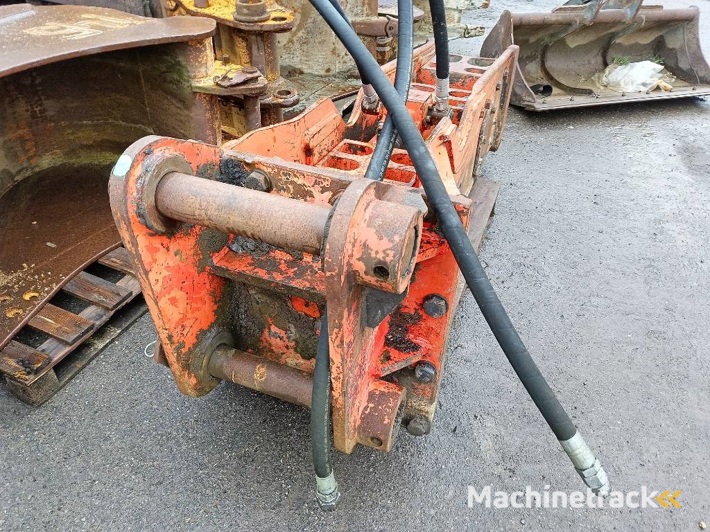 NPK E 210 GH9 hamer hammer hydraulic 18-25 ton 2000