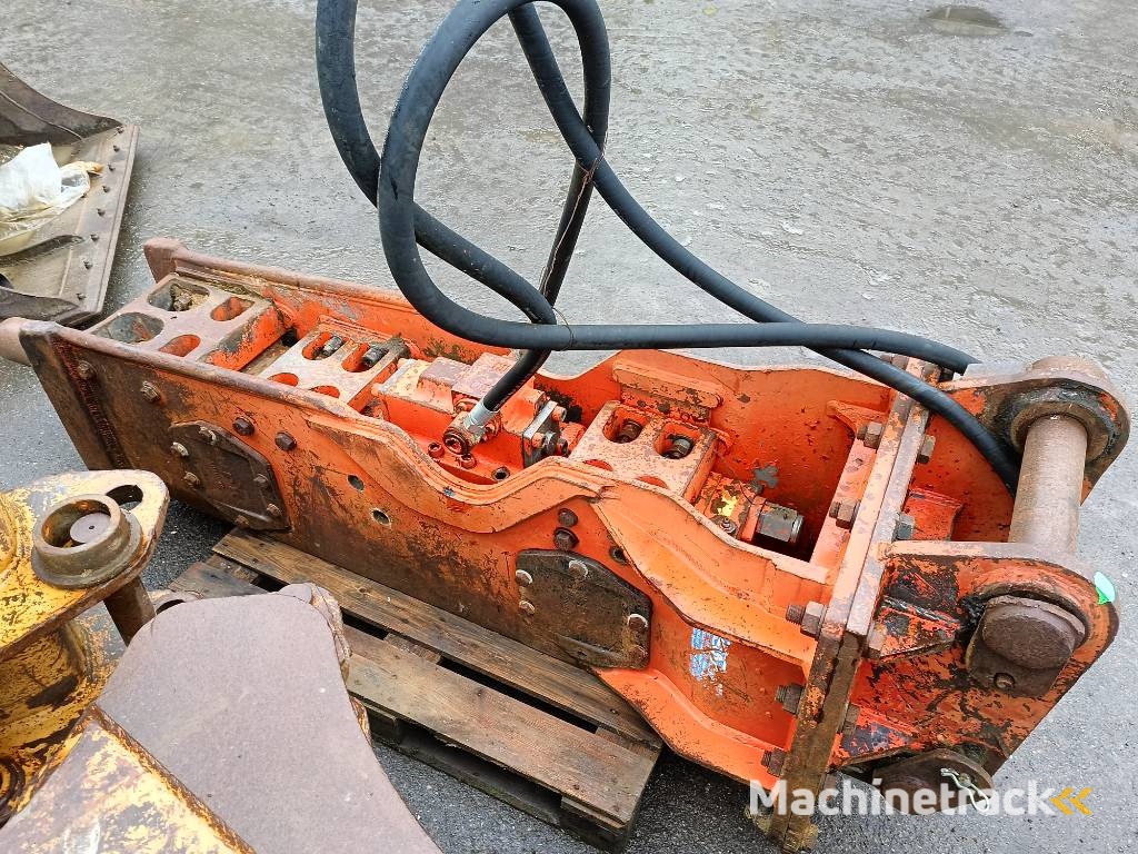 NPK E 210 GH9 hamer hammer hydraulic 18-25 ton 2000