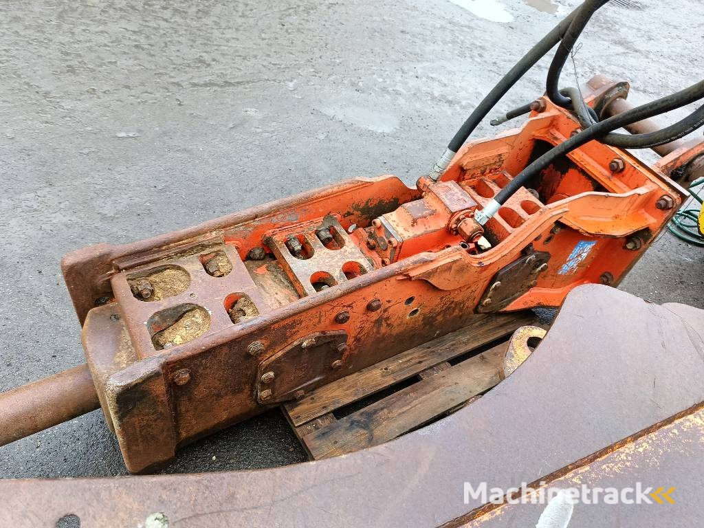 NPK E 210 GH9 hamer hammer hydraulic 18-25 ton 2000