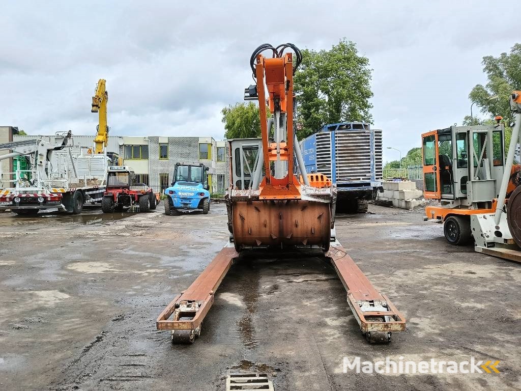 packmat PK451containeraandruk afval arm compactor