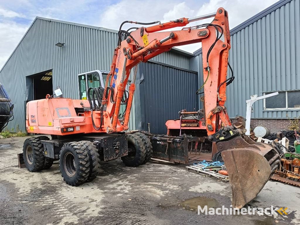 Fiat-Hitachi FH120W bandenkraan Wheel Excavator graafmachine