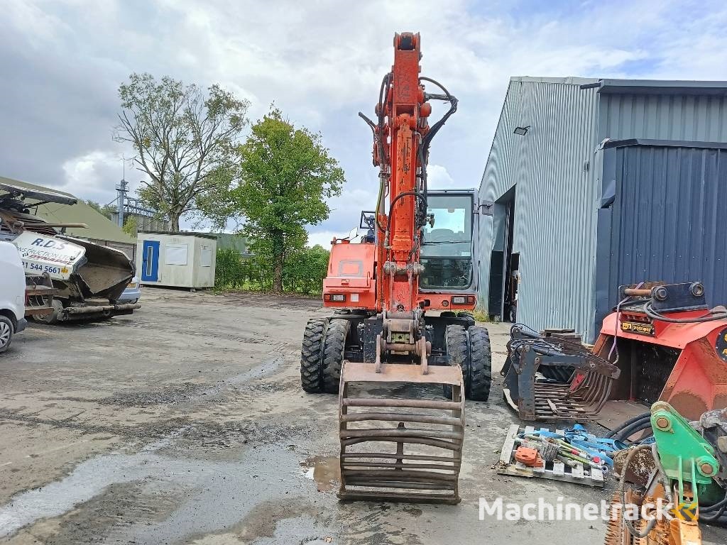 Fiat-Hitachi FH120W bandenkraan Wheel Excavator graafmachine
