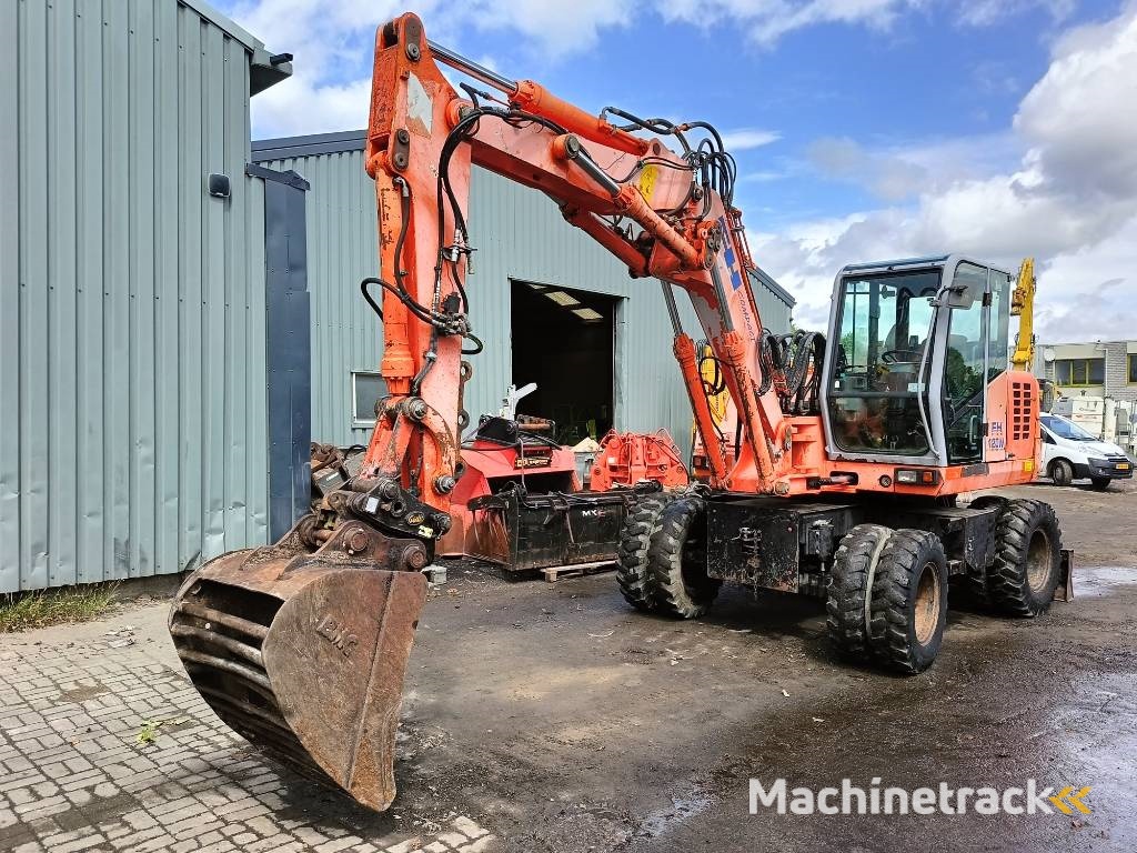 Fiat-Hitachi FH120W bandenkraan Wheel Excavator graafmachine