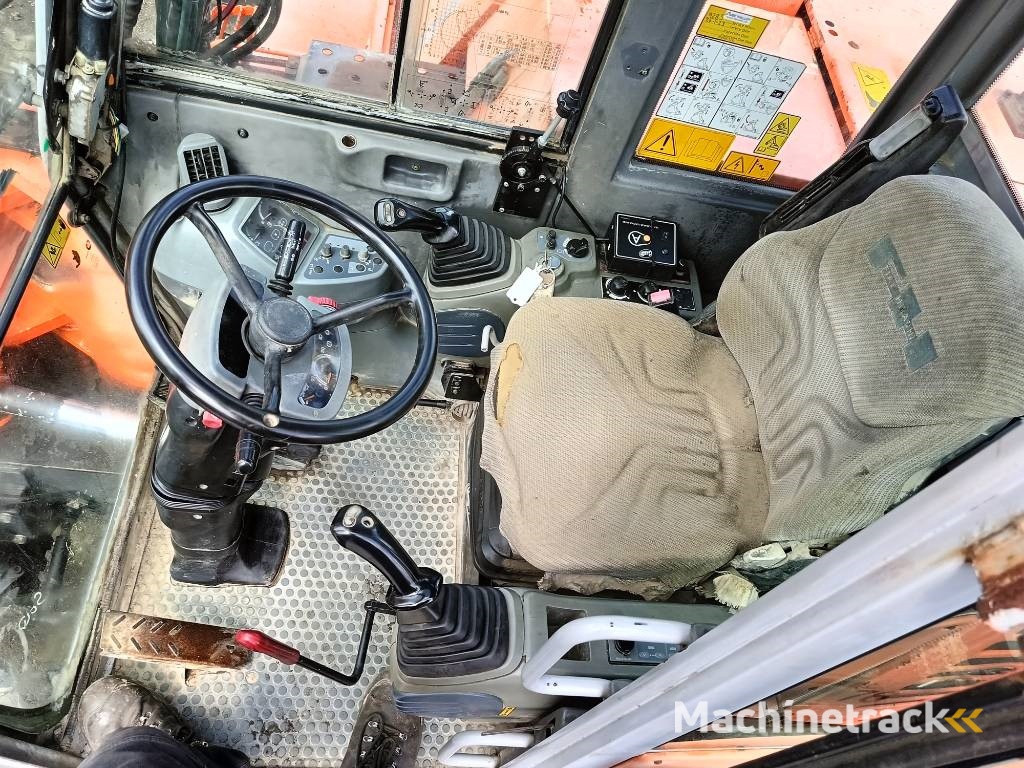 Fiat-Hitachi FH120W bandenkraan Wheel Excavator graafmachine