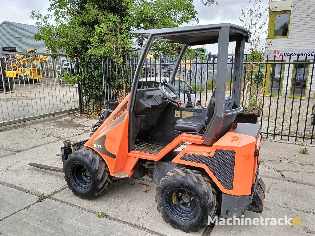 Cast 33 TLS minishovel mini loader giant avant 1400kg
