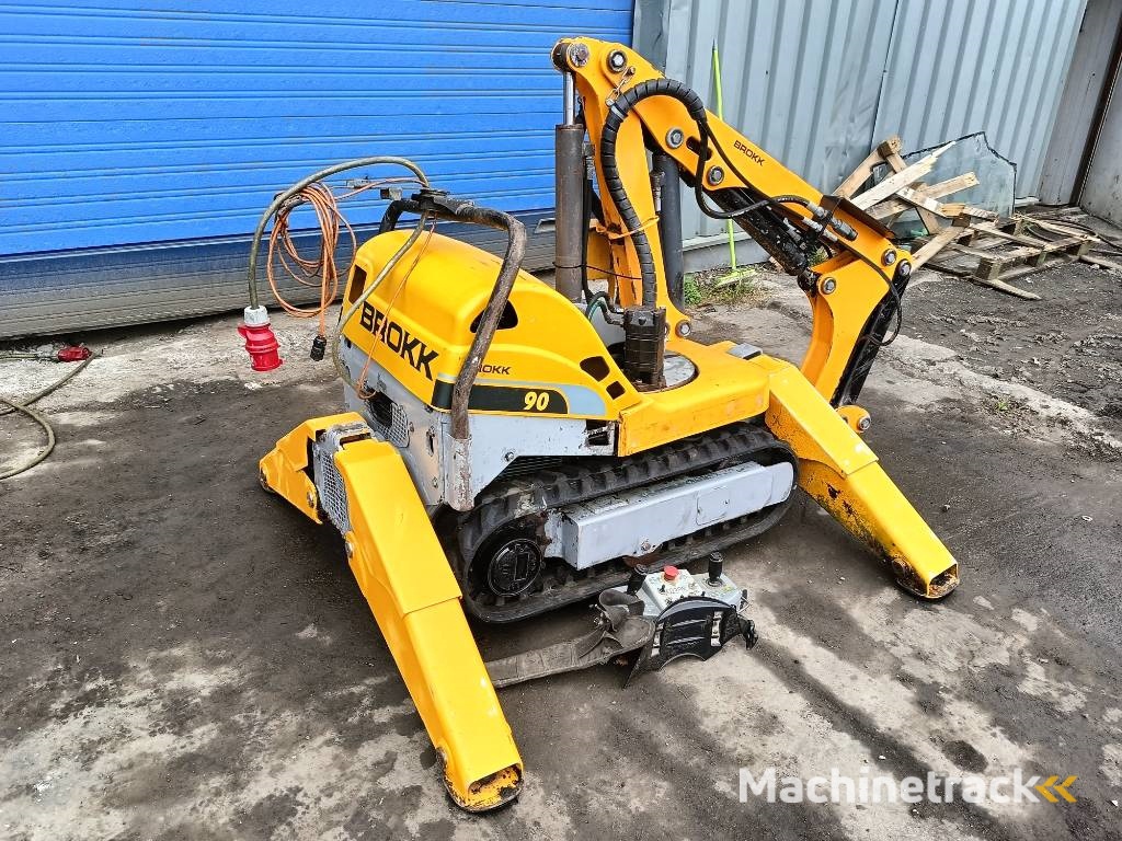 Brokk 90 husqvarna robot remote excavator digger