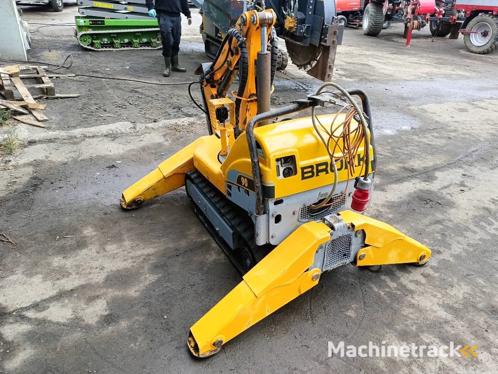 Brokk 90 husqvarna robot remote excavator digger