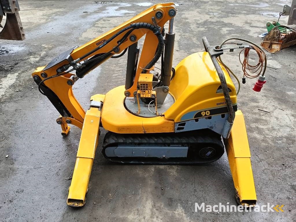 Brokk 90 husqvarna robot remote excavator digger