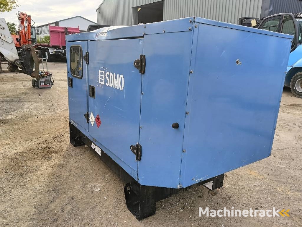 Sdmo J 44 K 44kva 64 A 35 kw generator aggregaat silent