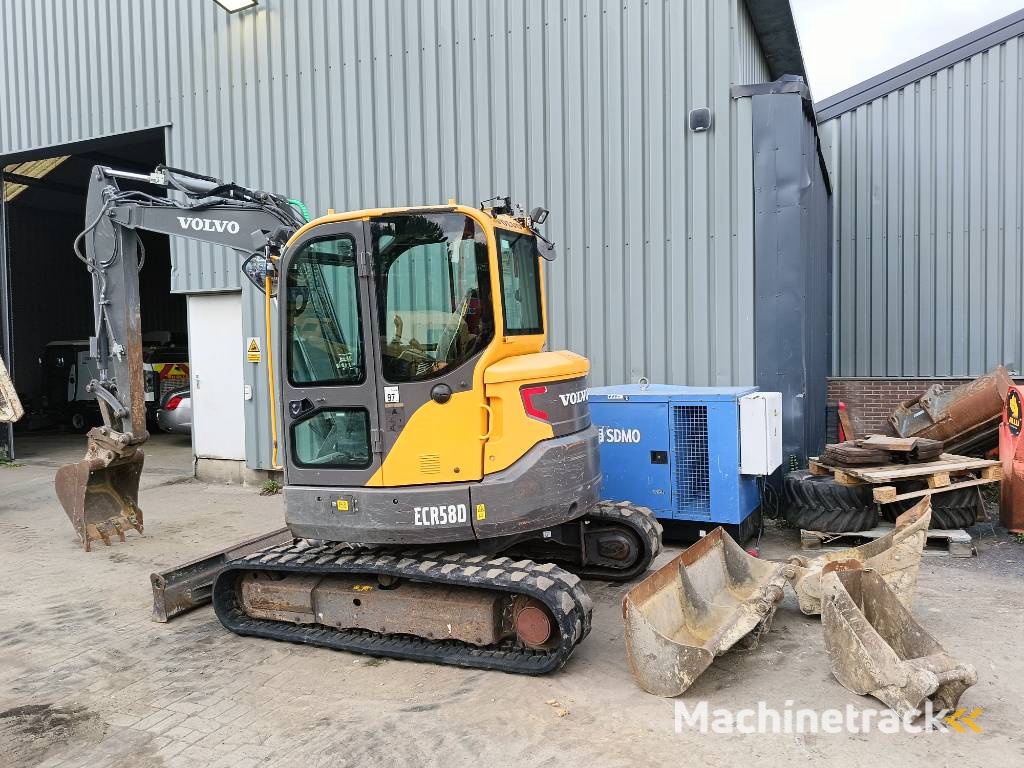 Volvo ECR 58 D rups graafmachine tracked excavator bagge