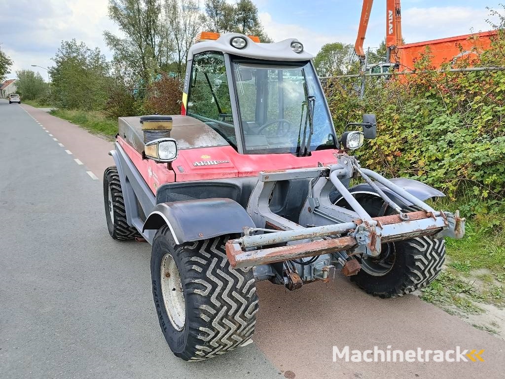 Aebi TT280 werktuigdrager maaier laag zwaartepunt