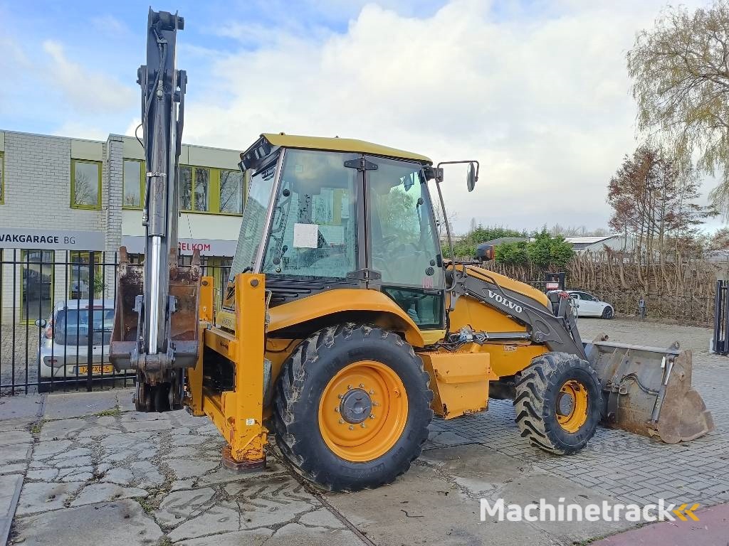 Volvo BL 61 + graaflaad combinatie backhoe loader lader