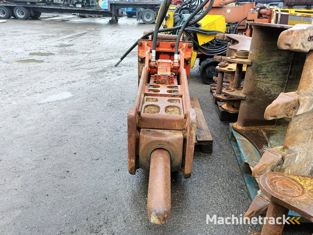 NPK E 210 GH9 hamer hammer hydraulic 18-25 ton 2000