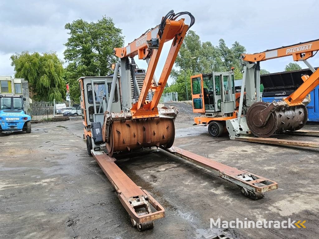 packmat PK451containeraandruk afval arm compactor