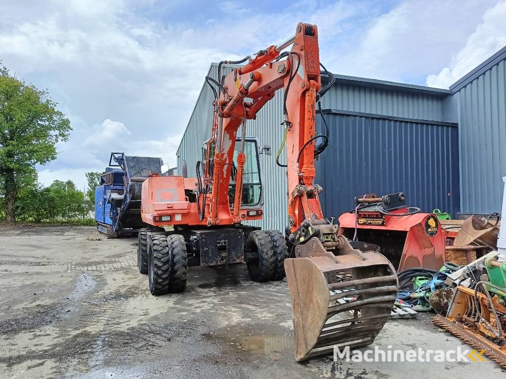 Fiat-Hitachi FH120W bandenkraan Wheel Excavator graafmachine