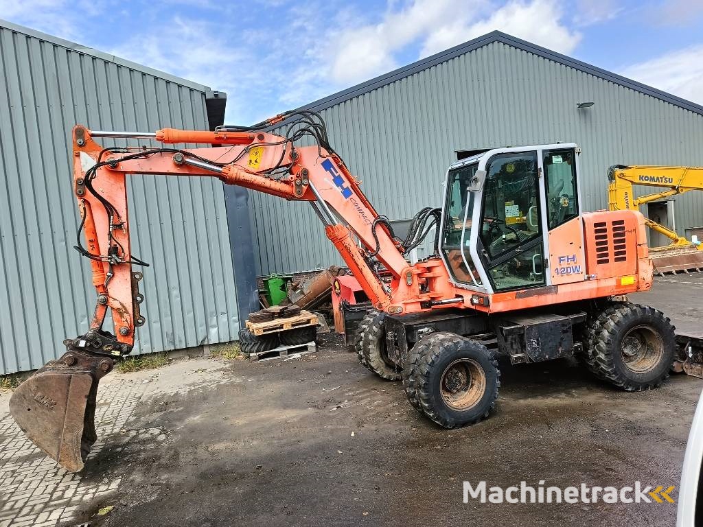 Fiat-Hitachi FH120W bandenkraan Wheel Excavator graafmachine