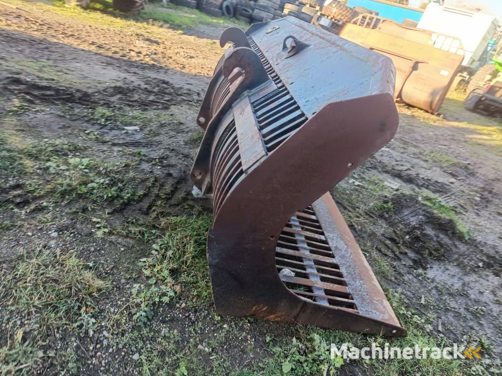 puinbak 2,6 m JCB eurostill verachtert netjes