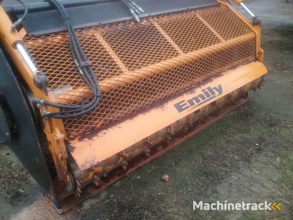 Emily GODET DESILEUR