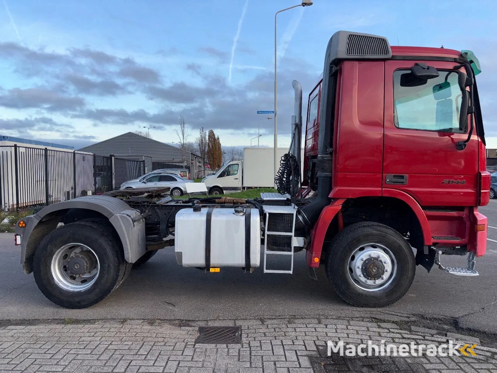 Mercedes-Benz Actros 2044 4x4