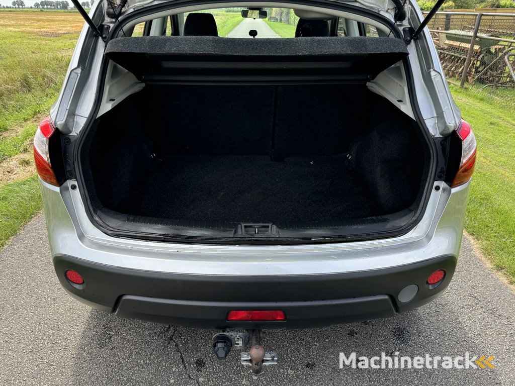 Nissan Qashqai 2.0 Acenta NAVI/ECC/CAMERA/LMV/APK 08-2026!