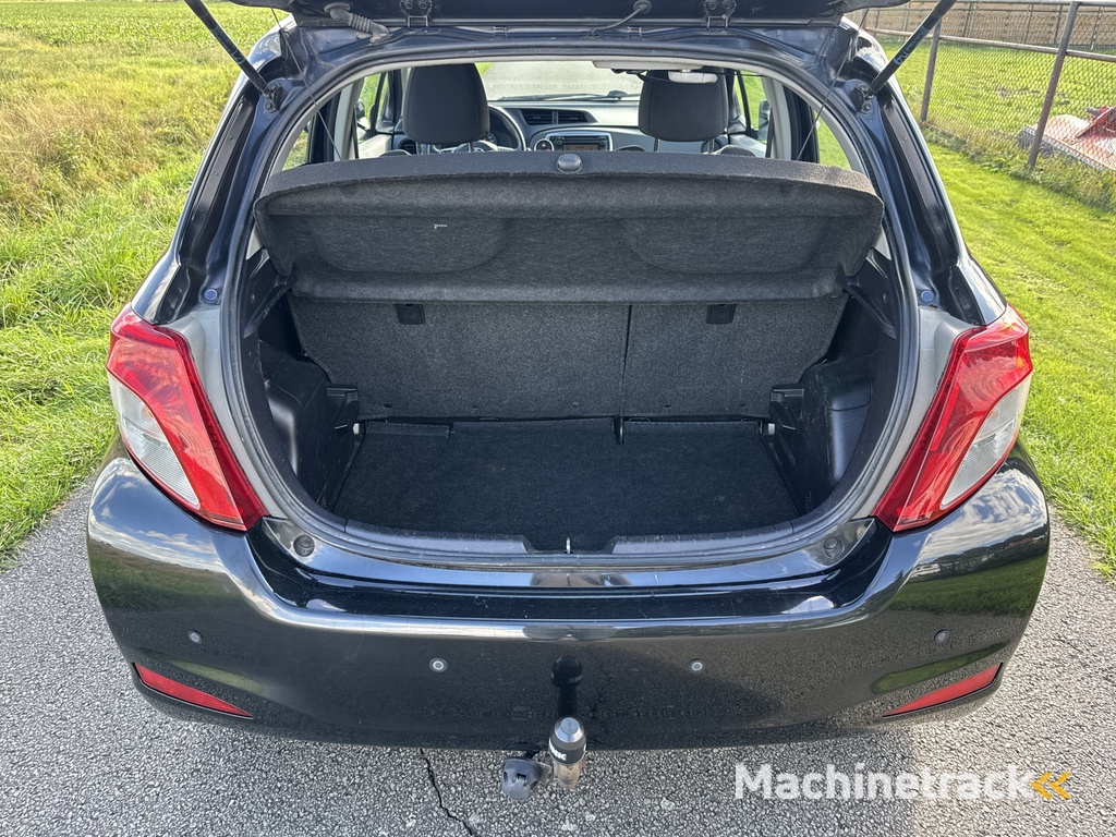 Toyota Yaris 1.0 VVT-i Now Airco / PDC / Trekhaak /APK 10-2026!