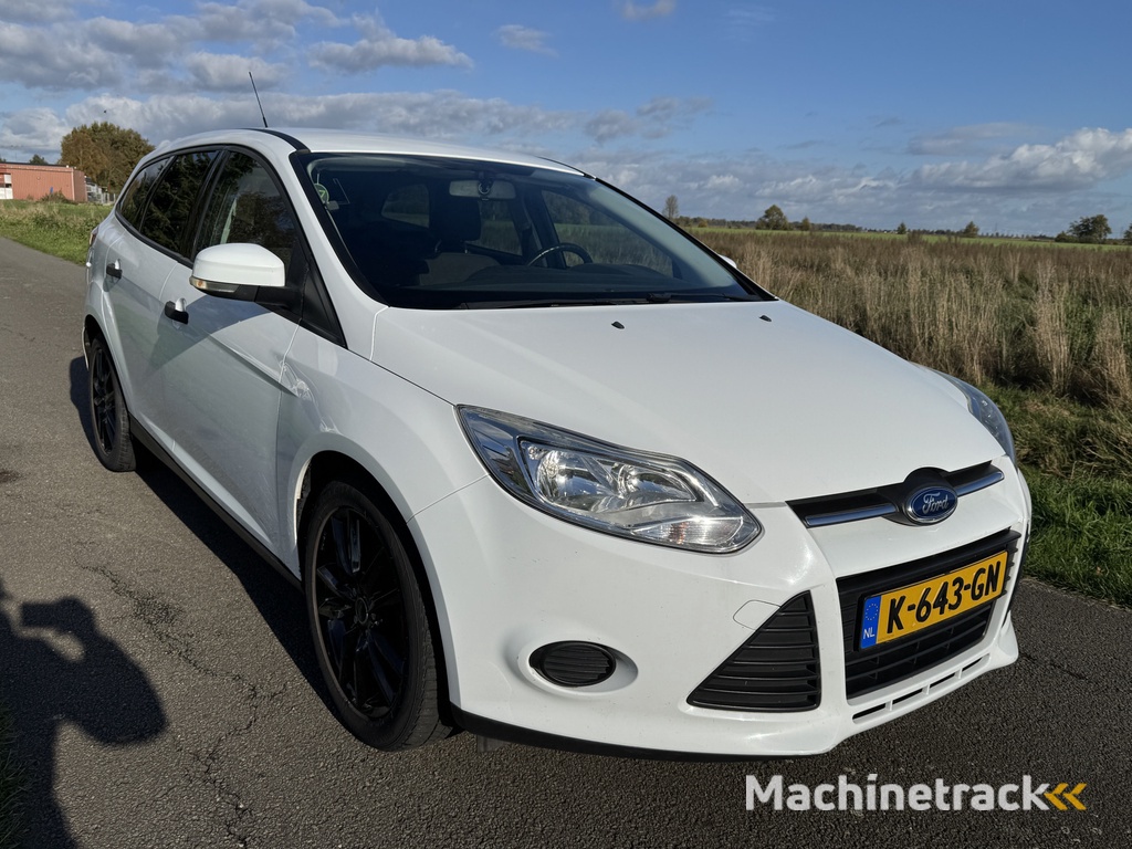 Ford Focus Wagon 1.0 EcoBoost Trend Airco / APK 10-2026! / D-Riem vervangen!