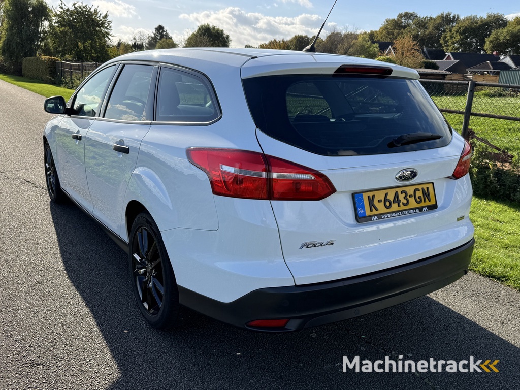 Ford Focus Wagon 1.0 EcoBoost Trend Airco / APK 10-2026! / D-Riem vervangen!